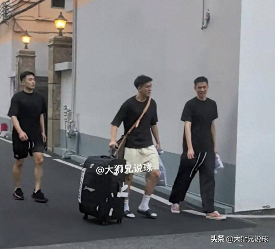 今天最新消息！广东球队已放假，2名球员回家离队