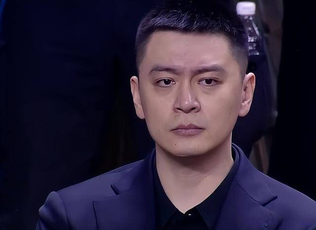 大冷门！辽宁不敌同曦，单节三分7中0，杨鸣被球迷喊下课